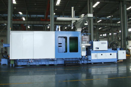 PVC管接頭注塑機(jī)啟動前需要做哪些準(zhǔn)備工作？